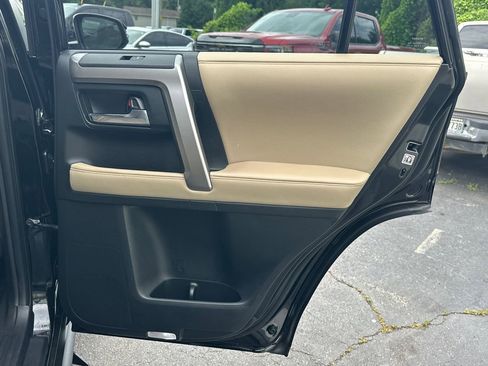 Used 2023 Toyota 4Runner SR5 Premium w/ Moonroof Package AWD/4WD image 17