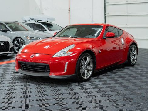 Used 2016 Nissan 370Z Coupe RWD image 3