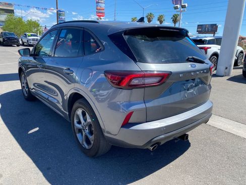 Used 2023 Ford Escape ST-Line w/ Cold Weather Package FWD image 8