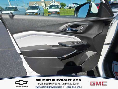 New 2026 Chevrolet Trax LT w/ LT Convenience Package FWD image 11