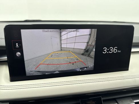 Used 2024 Genesis G70 2.5T image 23