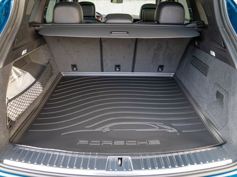 Certified 2026 Porsche Cayenne AWD/4WD image 26