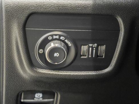 Certified 2023 Jeep Grand Cherokee Limited w/ Black Appearance Package AWD/4WD image 43