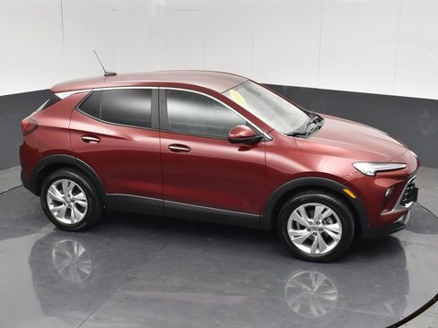 Used 2024 Buick Encore GX Preferred FWD image 30