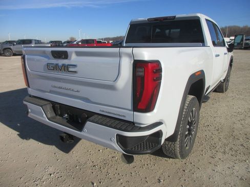 New 2026 GMC Sierra 2500 Denali Ultimate image 4