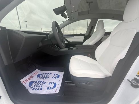 Used 2026 Tesla Model Y 2WD image 28