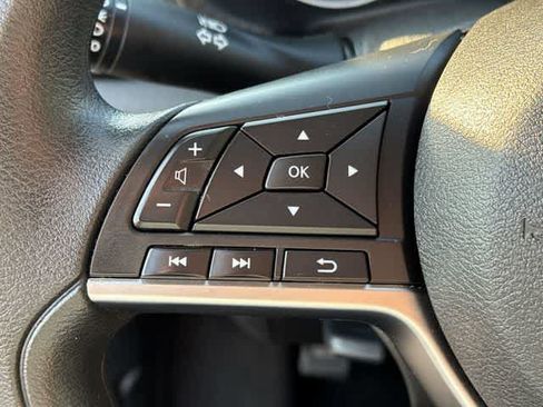 Used 2024 Nissan Sentra SV FWD image 22