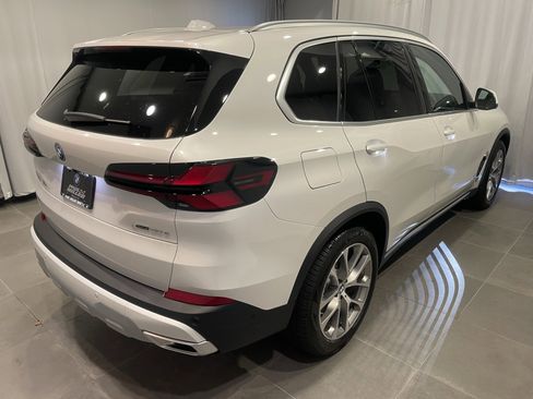 New 2026 BMW X5 xDrive50e w/ Premium Package AWD/4WD image 6