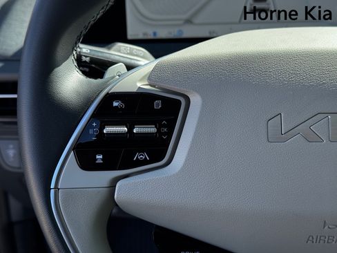 Certified 2024 Kia EV6 Wind image 18
