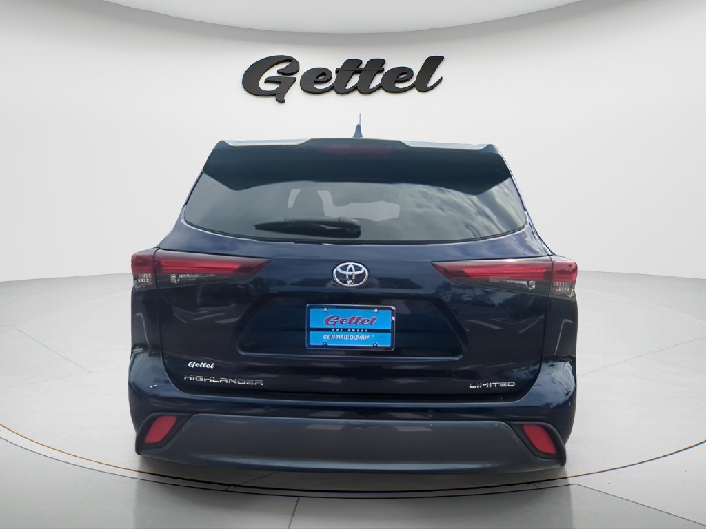 Used 2024 Toyota Highlander Limited FWD image 6