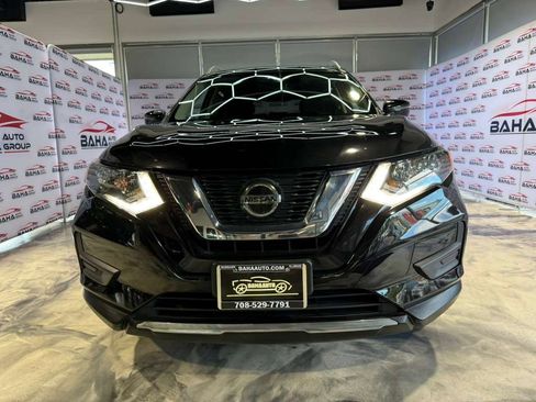 Used 2018 Nissan Rogue SV image 4
