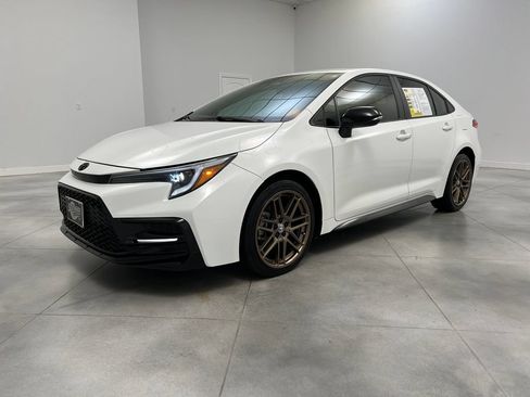 Used 2024 Toyota Corolla Sedan w/ SE Convenience Package FWD image 4