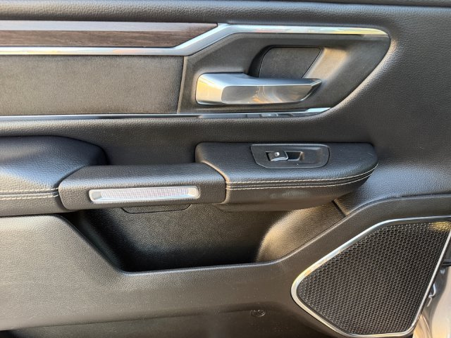 Used 2025 RAM 1500 Laramie AWD/4WD image 12