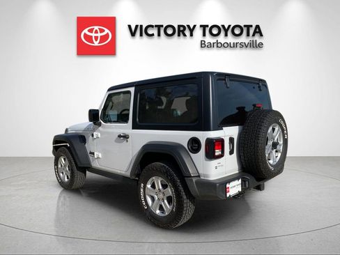 Used 2022 Jeep Wrangler Sport AWD/4WD image 3