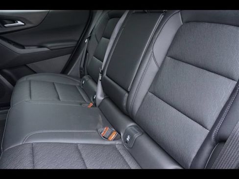 New 2026 Chevrolet Equinox LT w/ Convenience Package II FWD image 6