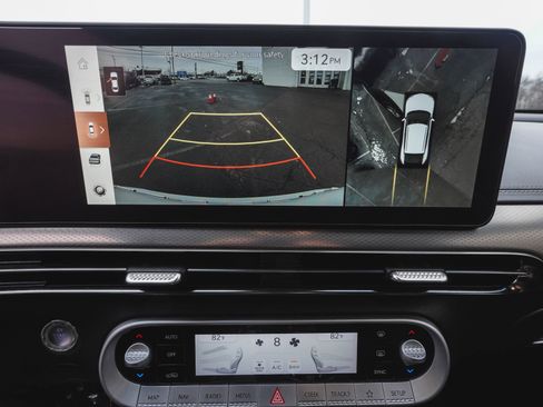 Used 2023 Genesis GV60 Advanced image 17