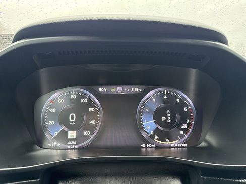 Used 2019 Volvo XC40 T5 R-Design image 22