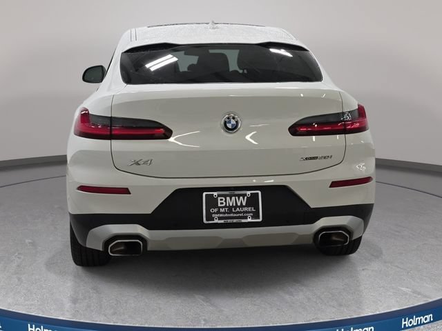 Used 2022 BMW X4 xDrive30i w/ Parking Assistance Package AWD/4WD image 7
