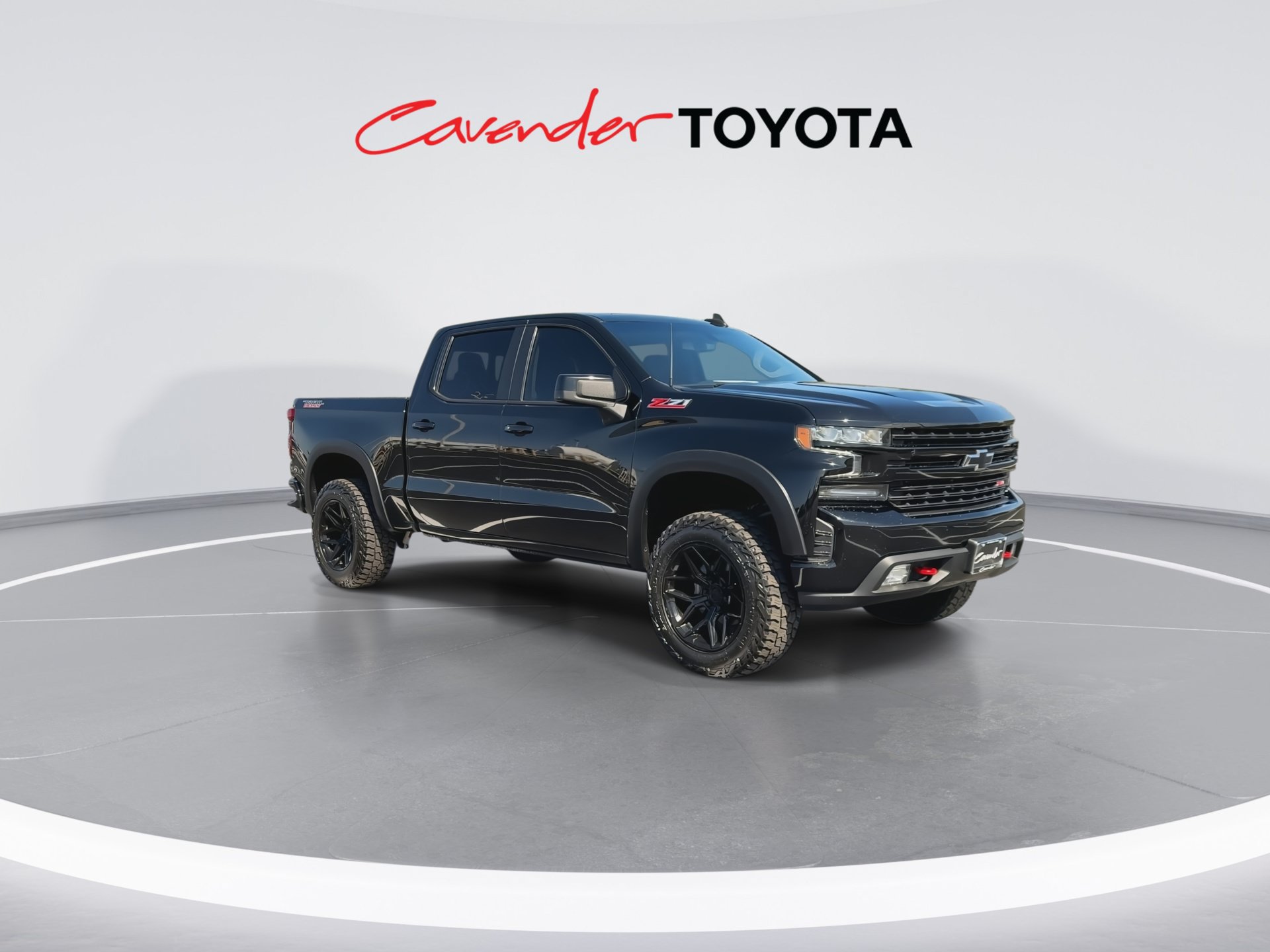 Used 2021 Chevrolet Silverado 1500 LT Trail Boss w/ Convenience Package II AWD/4WD image 2