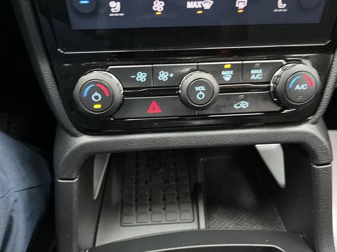 Used 2024 Ford Ranger Lariat w/ FX4 Off-Road Package image 15