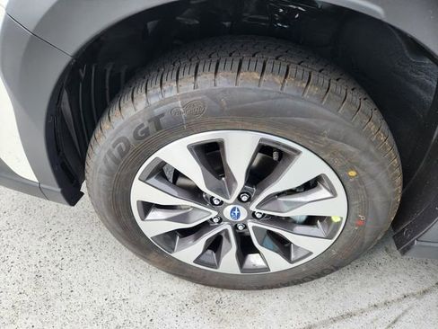 New 2025 Subaru Outback Touring image 8