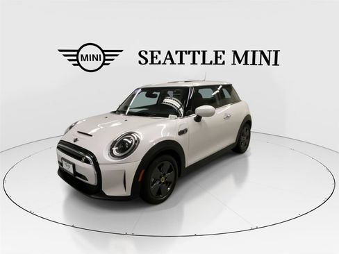 Used 2024 MINI Cooper SE FWD image 5