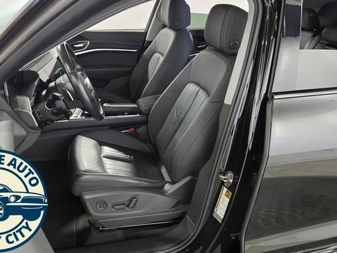 Used 2021 Audi e-tron Premium w/ Convenience Plus Package AWD/4WD image 26