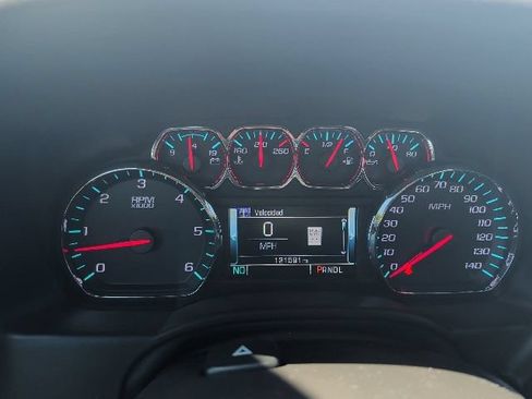 Used 2018 GMC Yukon XL SLT AWD/4WD image 18