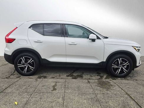 Certified 2025 Volvo XC40 B5 Core w/ Protection Package Premier image 2