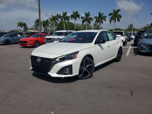 New 2025 Nissan Altima 2.5 SR image 26