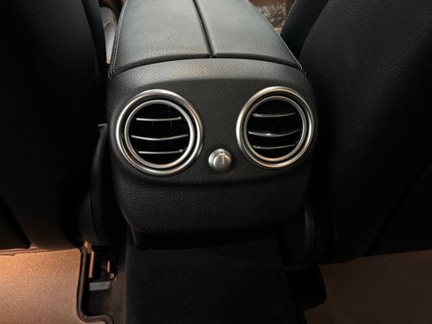Certified 2019 Mercedes-Benz C 300 Sedan image 25