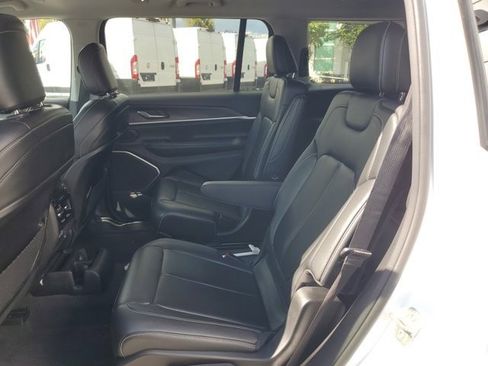 Used 2021 Jeep Grand Cherokee L Limited image 19