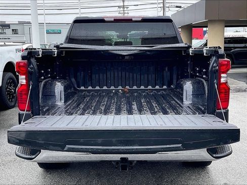 Used 2023 Chevrolet Silverado 1500 LT AWD/4WD image 31