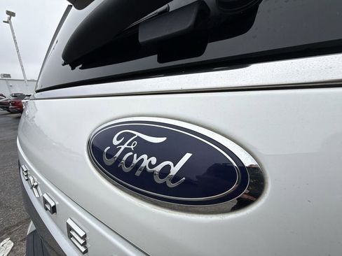 Used 2023 Ford Expedition Limited image 38
