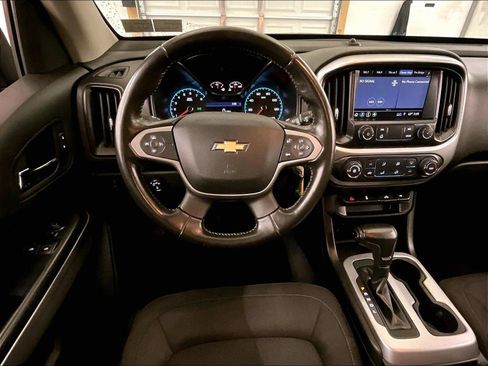 Used 2019 Chevrolet Colorado LT AWD/4WD image 5