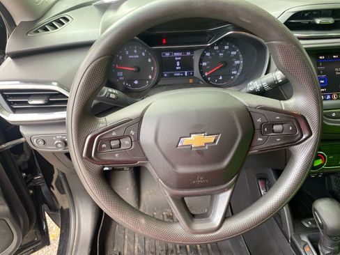 Used 2021 Chevrolet TrailBlazer LT w/ Driver Confidence Package FWD image 11