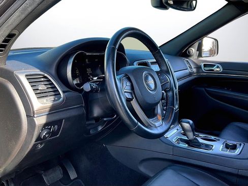 Certified 2018 Jeep Grand Cherokee Limited image 18