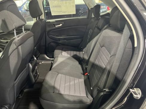 Used 2024 Ford Edge SE image 18