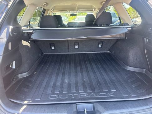 Used 2017 Subaru Outback 2.5i Premium AWD/4WD image 33