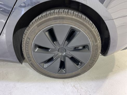 Used 2024 Tesla Model 3 Standard Range image 4