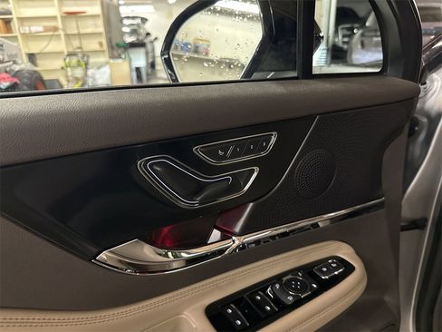 Certified 2023 Lincoln Corsair Standard w/ Equipment Group 101A image 14