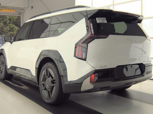 Used 2024 Kia EV9 GT-Line AWD/4WD image 4