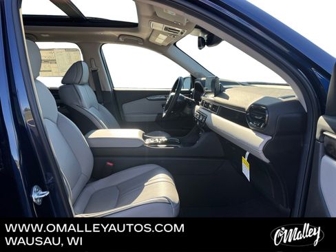 Used 2025 Honda Pilot Elite image 14