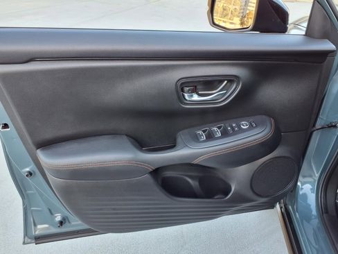 Used 2024 Honda HR-V Sport image 11