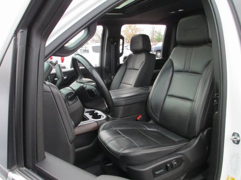 Used 2023 Chevrolet Silverado 2500 High Country image 19