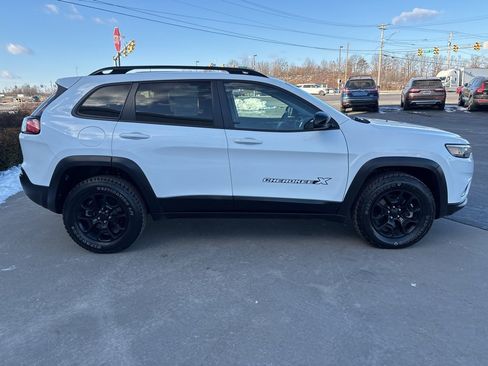 Used 2022 Jeep Cherokee Latitude w/ Sun & Sound Group image 5