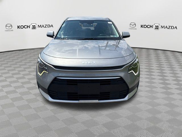 Used 2023 Kia Niro LX FWD image 2