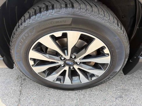 Used 2017 Subaru Outback 2.5i Limited AWD/4WD image 22
