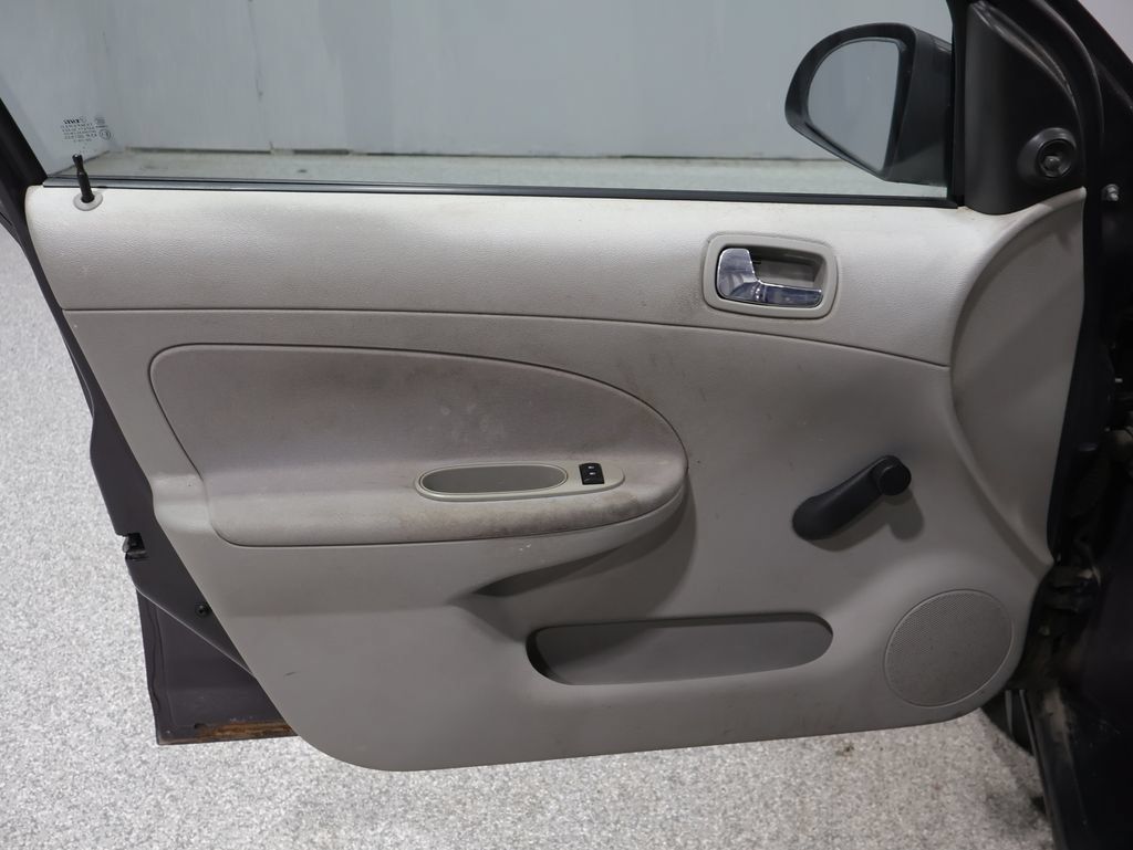 Used 2006 Chevrolet Cobalt LS FWD image 20