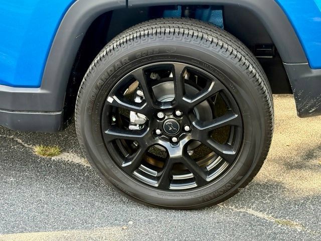 Used 2026 Jeep Compass Latitude AWD/4WD image 31
